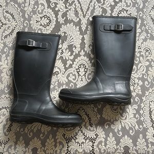 Last price drop—Kamik ladies size 10 rubber boots
